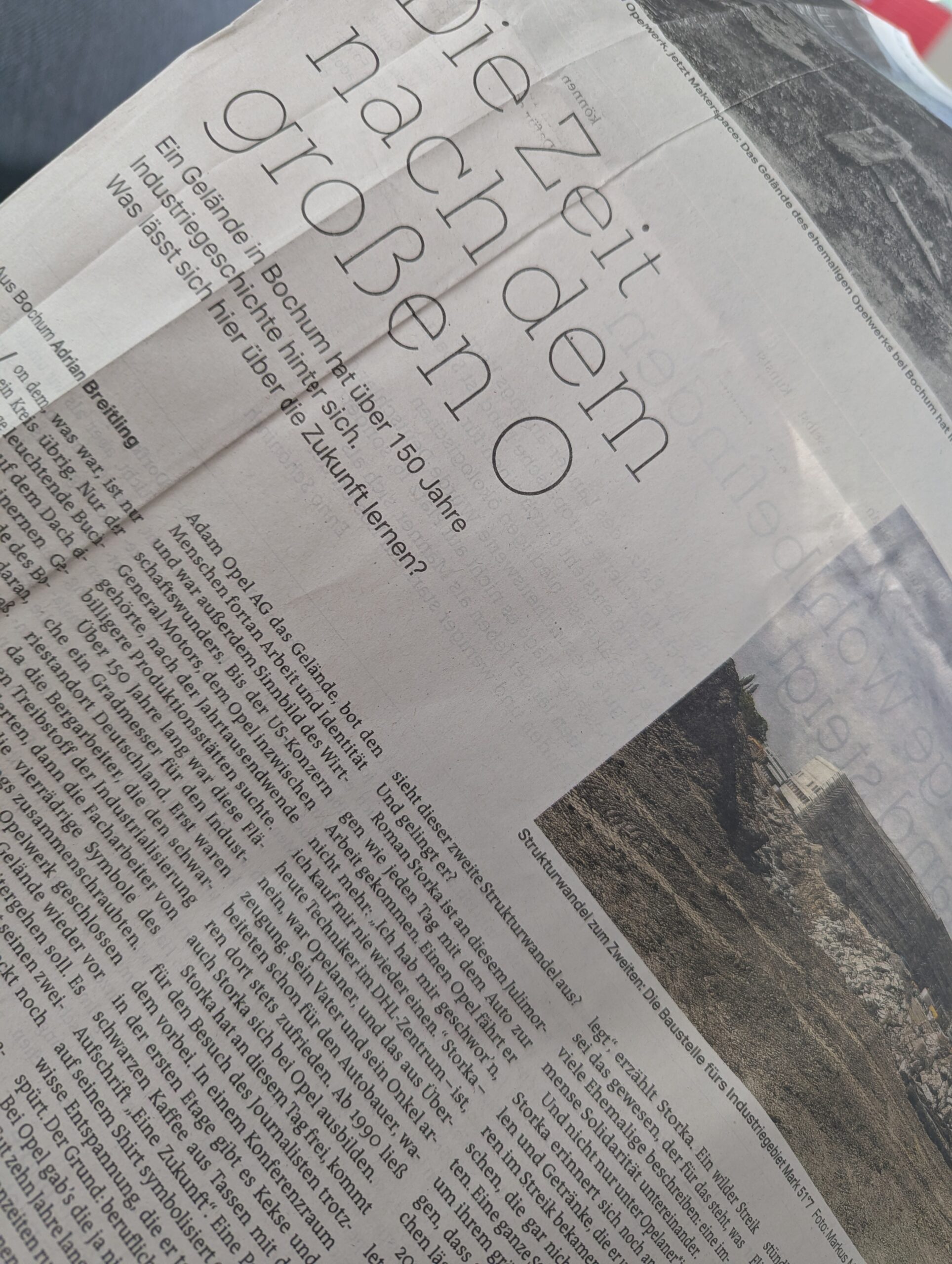 Foto der taz mit einem Artikel Die Zeit nach dem großen O